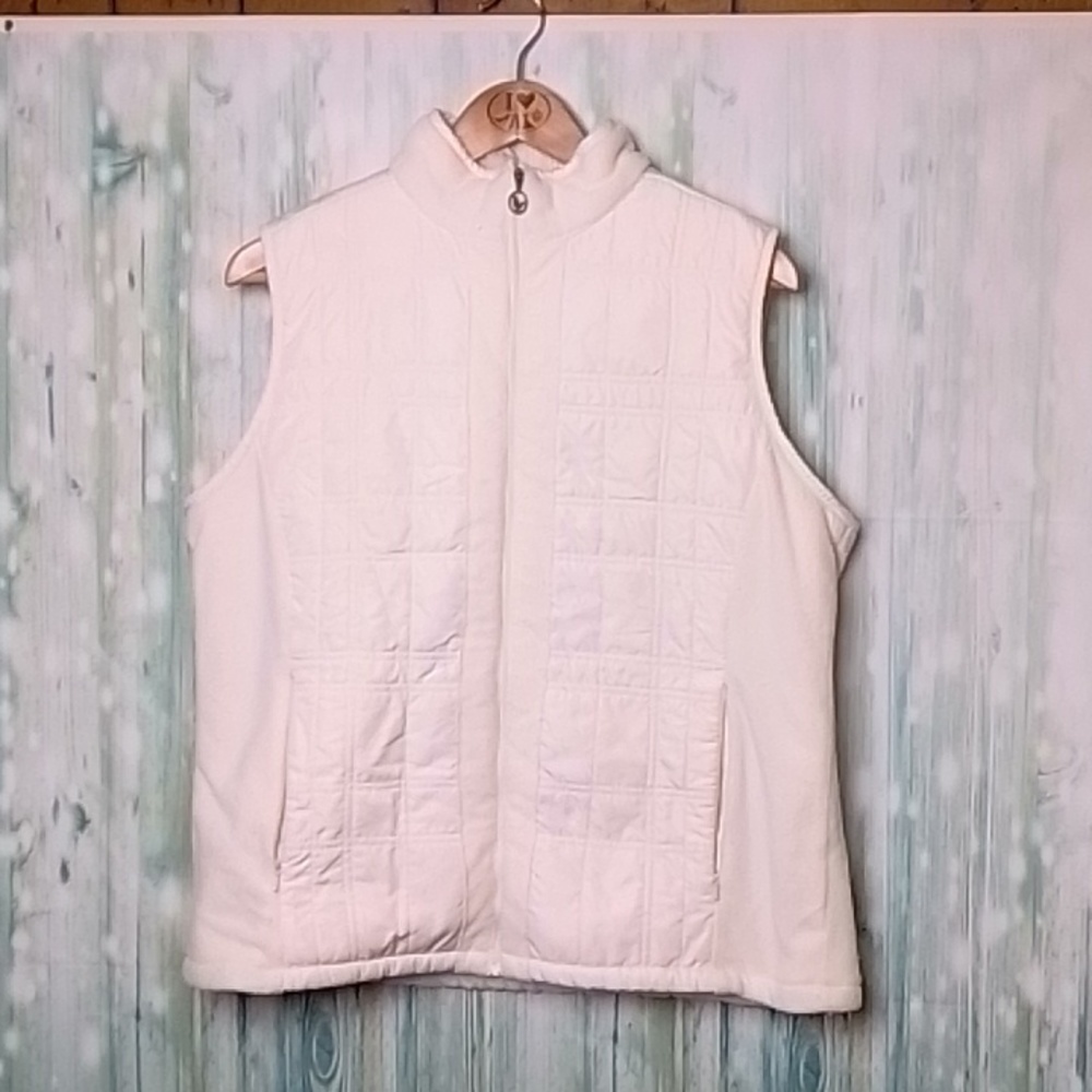 Columbia fleece and sherpa white vest large